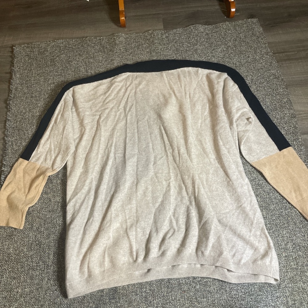 Cashmere sweater - Picture 2 of 2
